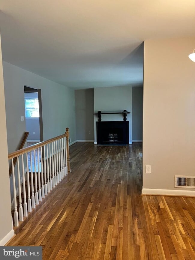 Building Photo - 3900 Ivydale Dr