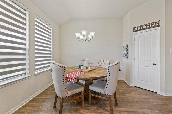 Building Photo - 13096 Laura Lake Dr