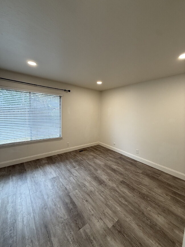 Building Photo - Beautiful 3 Bed, 2 Bath Single Story in Great Livermore Location