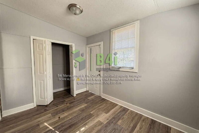 Building Photo - 518 2nd Ave