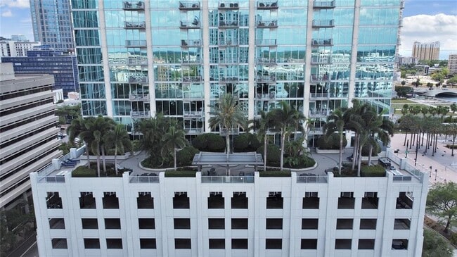 Building Photo - 777 N Ashley Dr