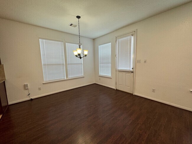 Building Photo - 3403 Braddock Ln