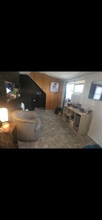 Building Photo - Home