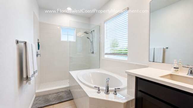 Building Photo - 6394 Grandview Hill Ct