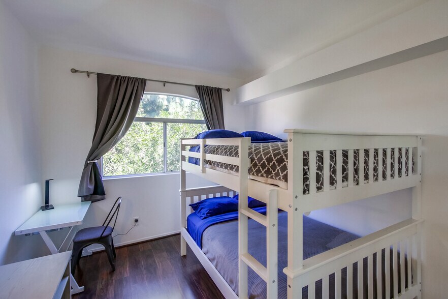 Building Photo - 7140 Calabria Ct
