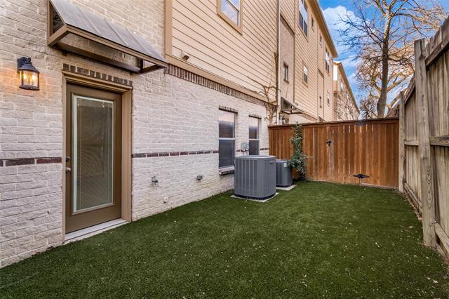 Building Photo - 4830 Cedar Springs Rd