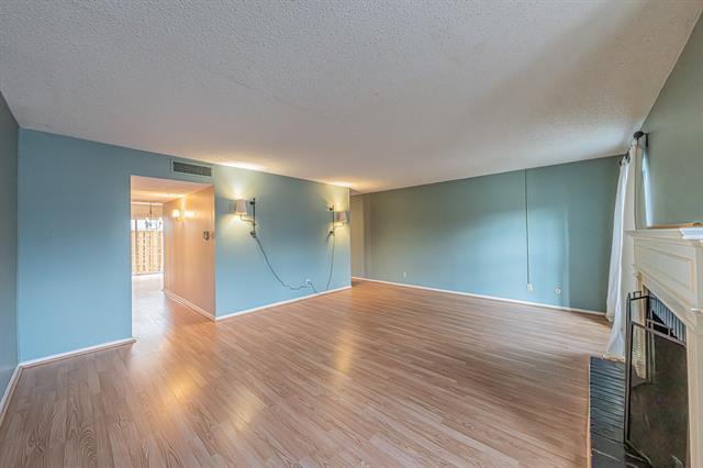 Building Photo - 15927 Preston Rd