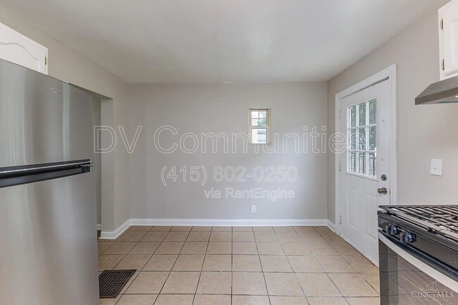 Building Photo - 4604 Glenshade Ave