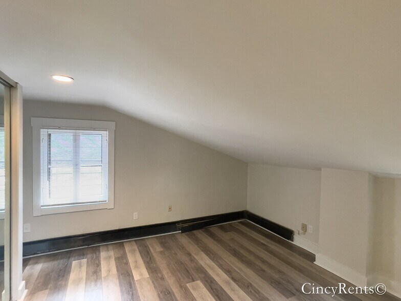 Building Photo - 219 Fosdick St