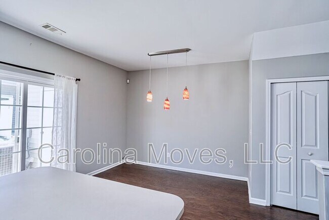 Building Photo - 314 Cumulus Ct