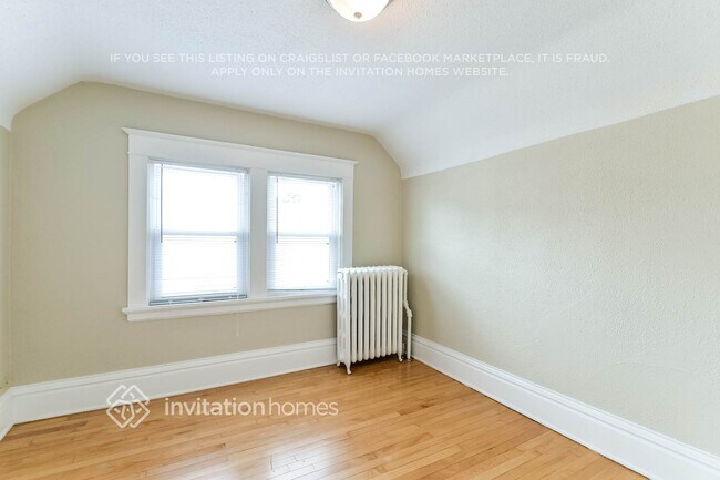 Building Photo - 1375 Lafond Ave