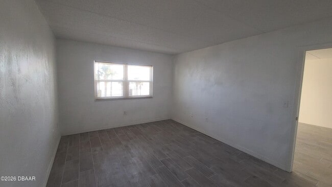 Building Photo - 3131 S Ridgewood Ave