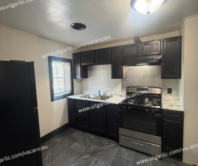 Building Photo - 5035 Tod Ave