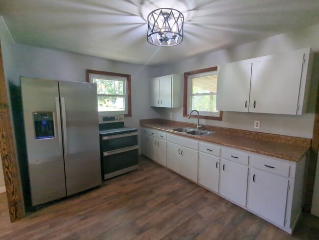 Building Photo - 3-Bedroom House in Ooltewah