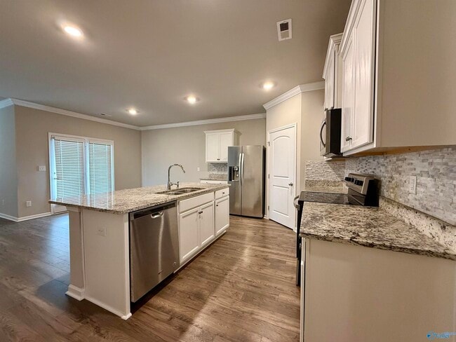 Building Photo - 116 River Haven Dr