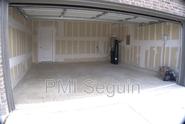 Building Photo - 8965 Gila Rdg