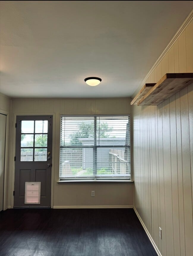 Building Photo - 1757 Sheppard Rees Rd