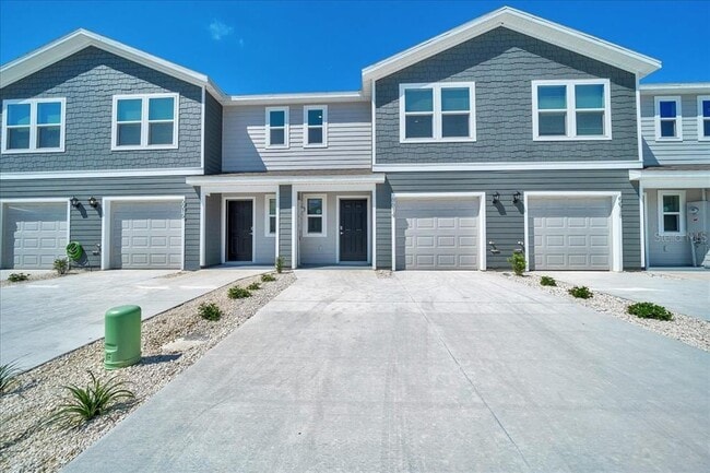 Building Photo - 6614 SW 81st Loop