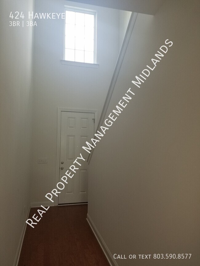 Building Photo - 424 Hawkeye Ct