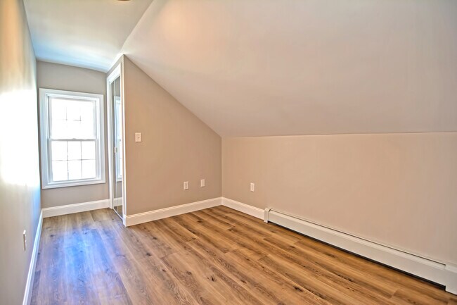 Building Photo - 81 Preston St