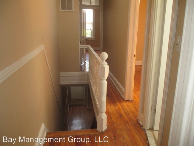 Building Photo - 111 N Ellwood Ave