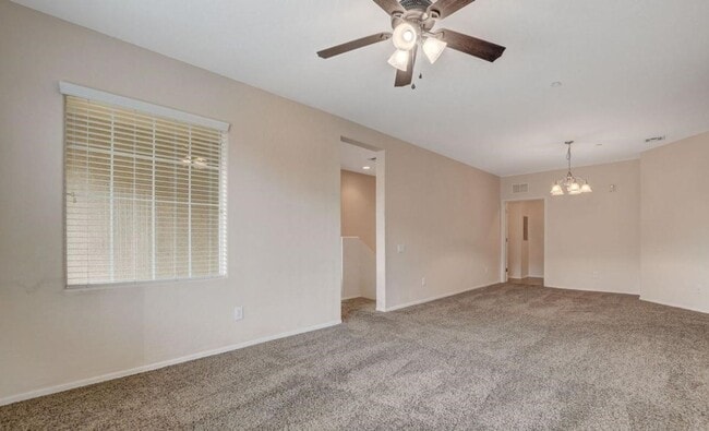 Building Photo - GORGEOUS 3 BEDROOM / 2 FULL BATH CONDO UNI...