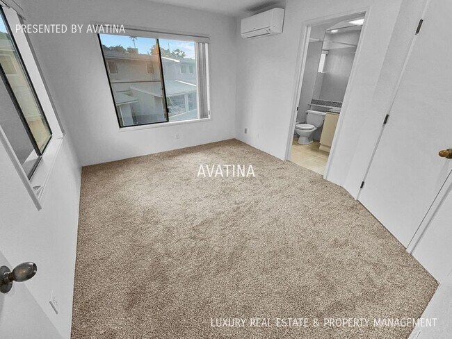 Building Photo - 1629 Waikahalulu Ln