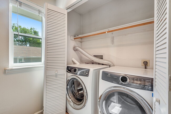 Laundry upstairs - 2501 Bluff St