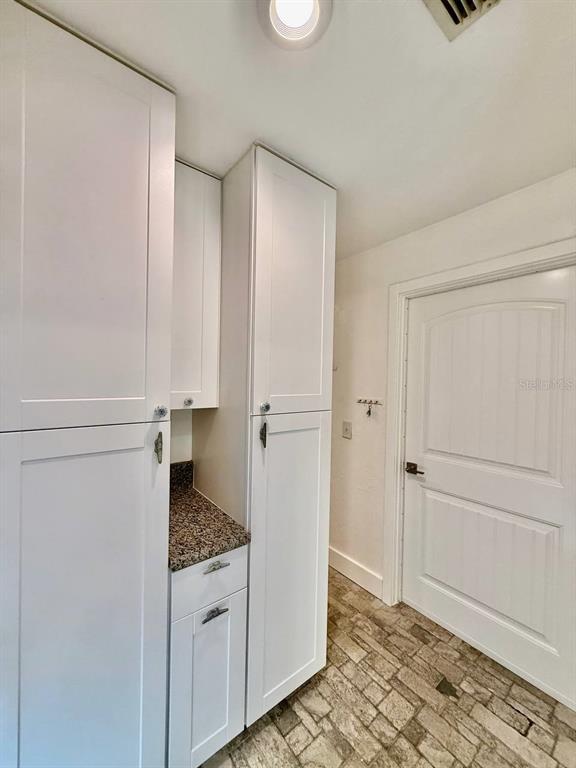 Building Photo - 23331 Club Villas Dr