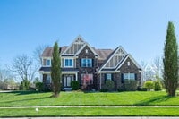 Building Photo - 4 Bedroom , 3 full bath with basement
