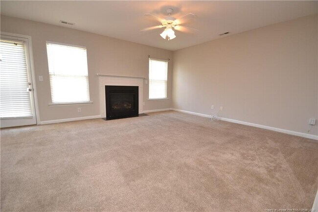 Building Photo - 1428 Cricket Ridge Dr