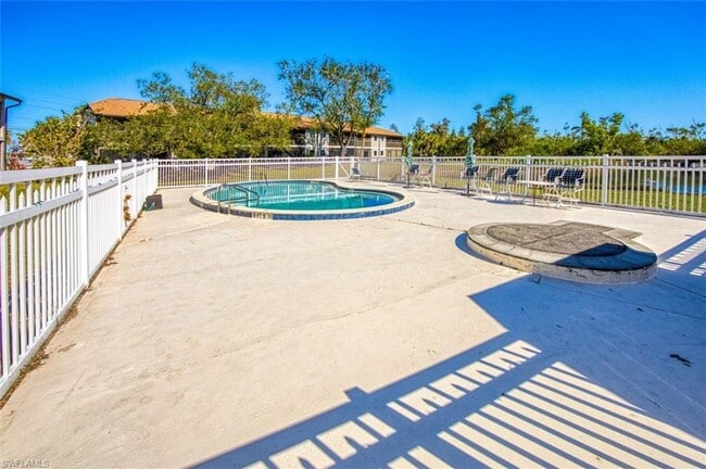 Building Photo - Newly renovated 2 bedroom 2 bathroom 1st f...