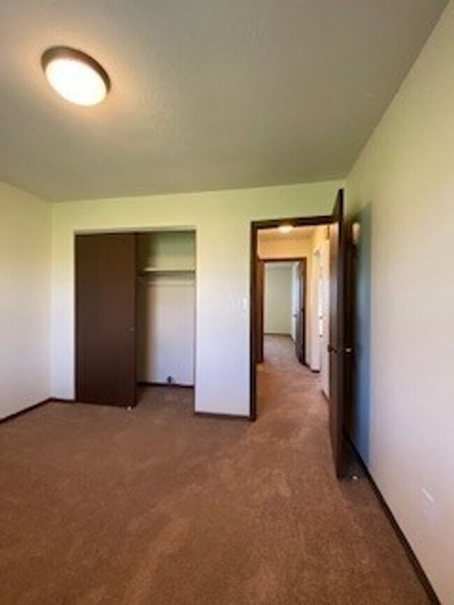 Building Photo - 1312 Co Rd 6
