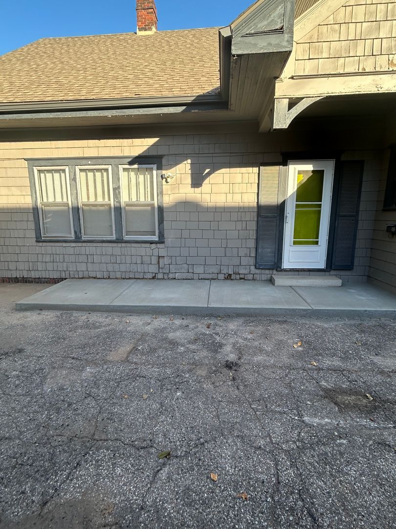 Building Photo - 4117 E Lewis St