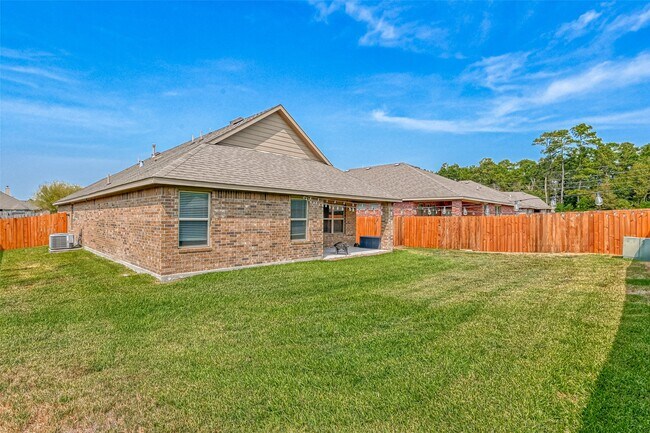 Building Photo - 18118 Van Berkel Ln