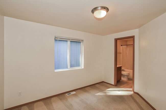 Building Photo - 7606 Berkeley Pl