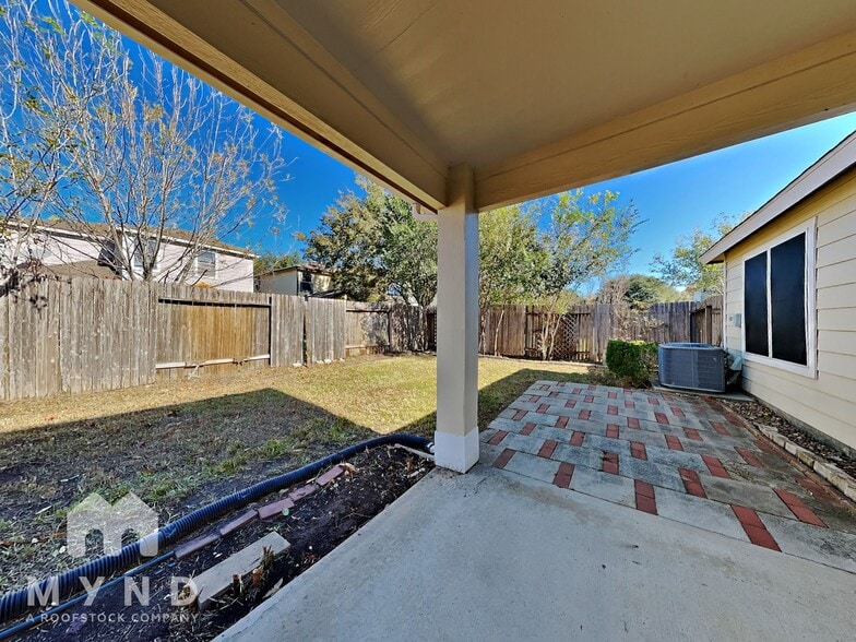 Building Photo - 8135 Villandry Ln