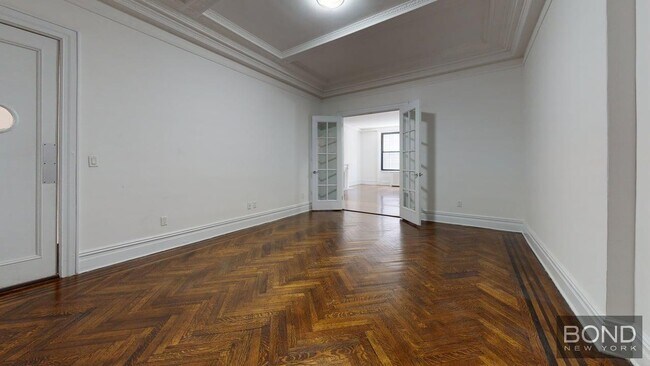 Building Photo - 200 W 58th St