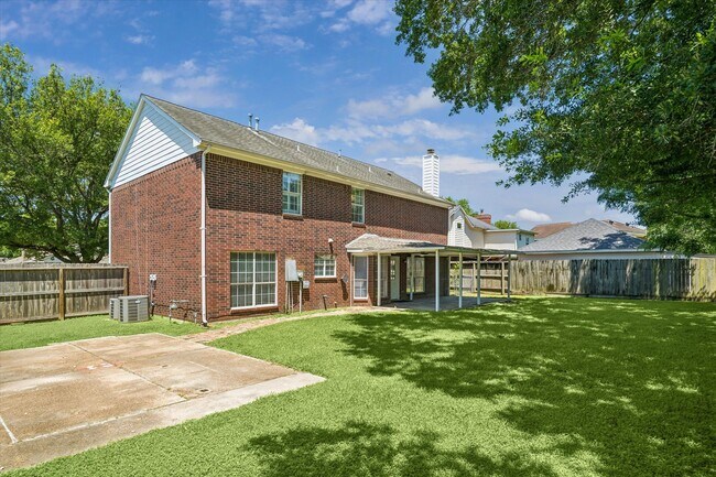 Building Photo - 9806 Gold Cup Way
