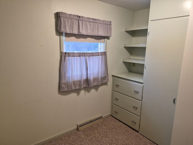 Building Photo - Charming 2-Bedroom Home with Bonus Room & Large Yard