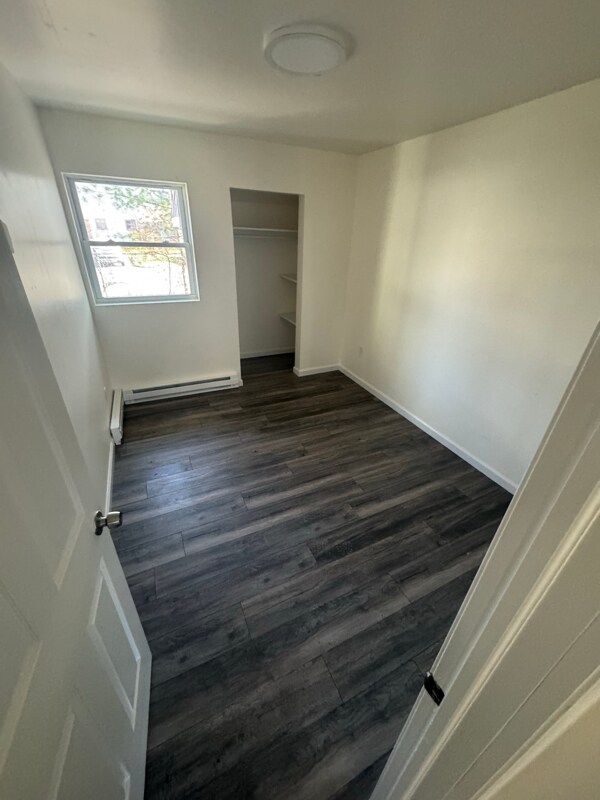 Building Photo - 27 Hillside Ave