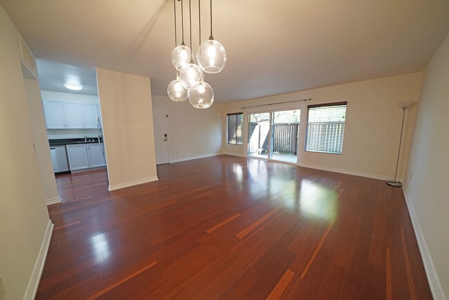 Building Photo - 18350 Hatteras St