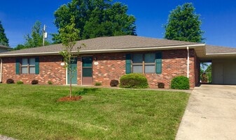 Building Photo - 290 Lee Ct