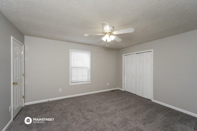 Building Photo - 9624 Combs Ln