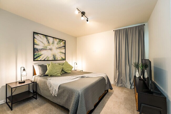 Building Photo - 1566 Mermaid Cv Wy