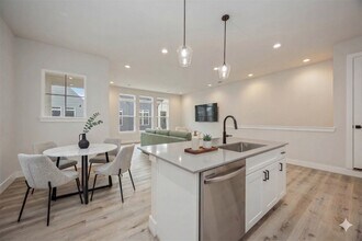 Building Photo - 6110 De Campo St