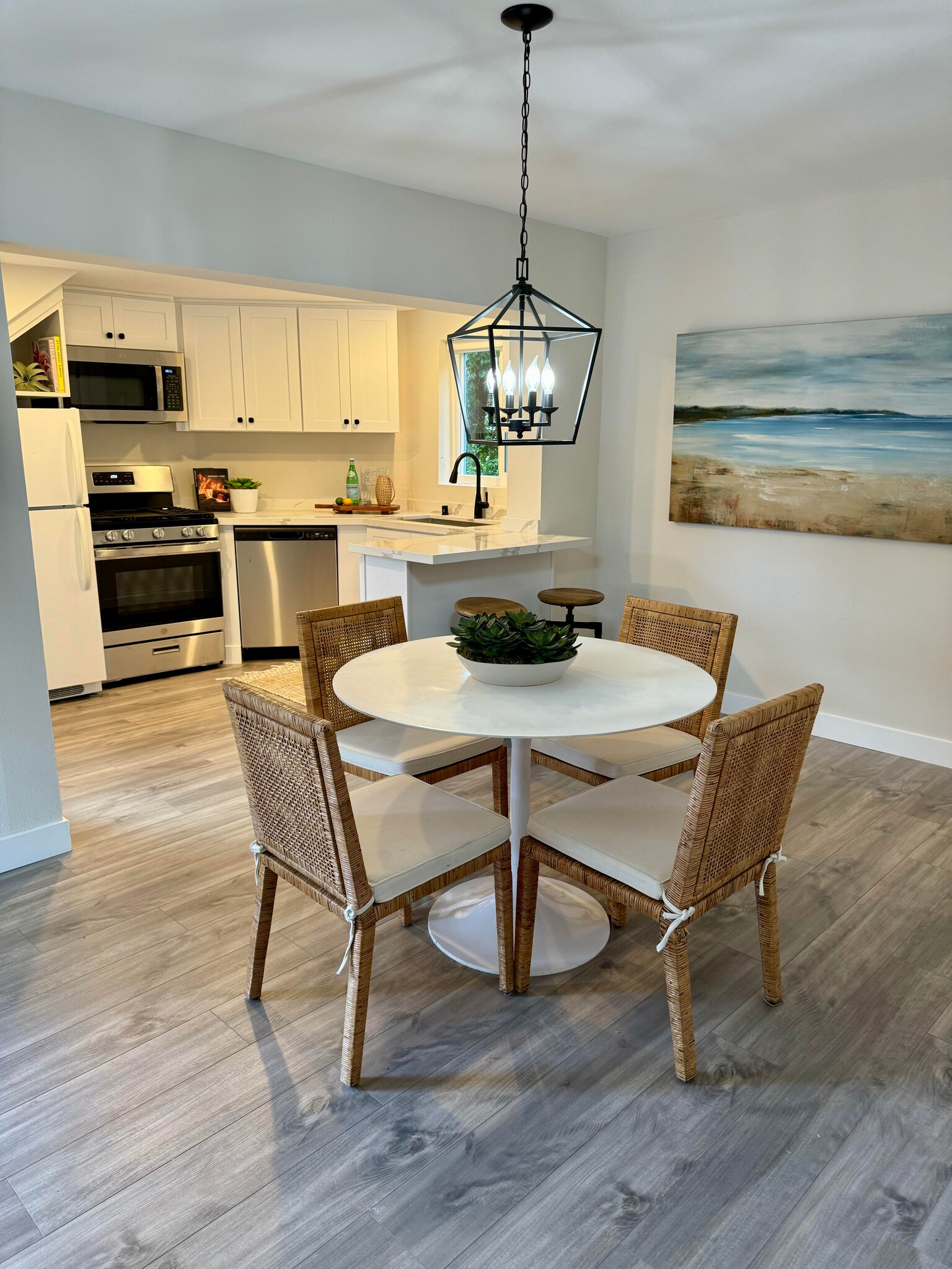Building Photo - 31671 Seacove Dr