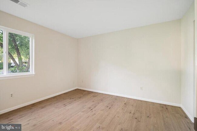 Building Photo - 10264 Redtail Ct