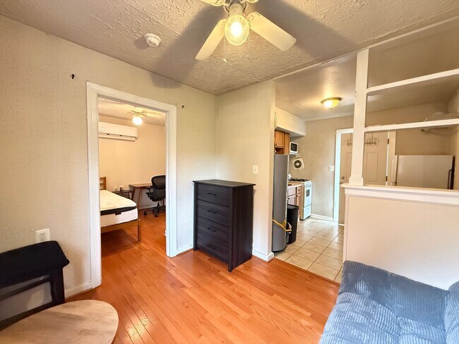 Building Photo - 280 4th Ave