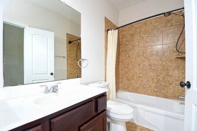 Building Photo - 38 Cheswood Manor Drive